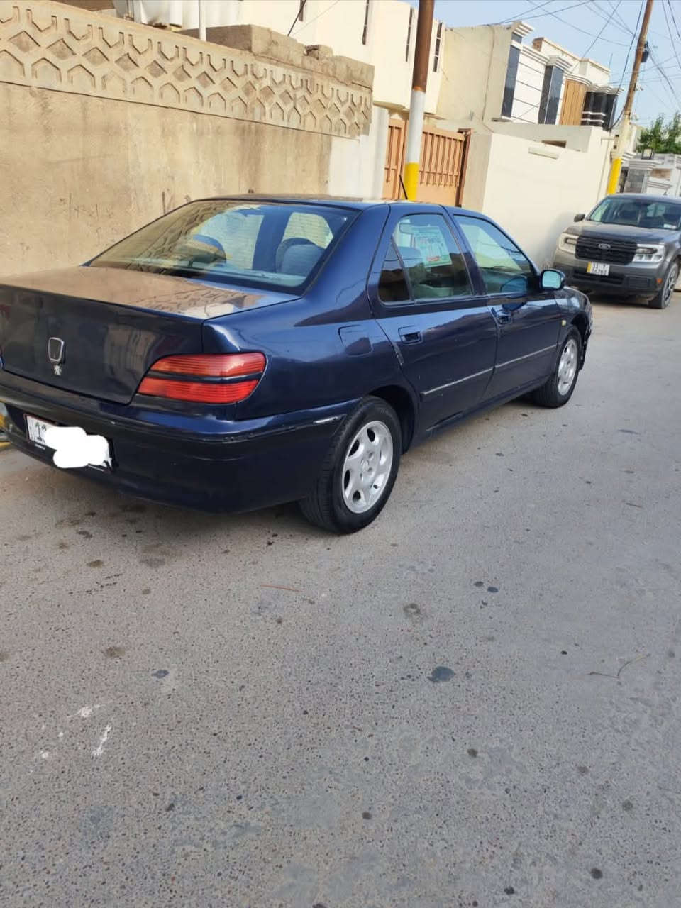 بيجو فرنسي موديل 2001   حجم السياره (406)سياره جاهزه ما بيه نقص برغي رقم بغداد انكليزي تبريد شغال ثلج مكينه وكير مكفولات  تخم تاير جديد مصبوغه عام للجماليه للبيع او مراوس 
السعر (48) رقم صاحب السياره  (***********)الرقم 
الثاني (***********)
