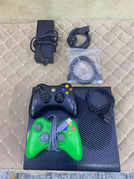 السلام عليكم

اكس بوكس 360 سوبر سلم الجهاز نضيف وشغال ميه بالميه مابي اي خلل او مشكله

السعر120 بدون عمله رجائاً
 
كامل ملحقات  وكيبل اج دي وكيبل تشغيل كيبل شحن مع جوستكين واحد اصلي والثاني واير
 مع هارد مليان العاب ‼️

بي العاب قويه جداً 
جي تي
وكال بيس١٨
ماين كرافت
وغيرها من الالعاب المعروضه

مكاني بصره معقل الابله بضهر جامع سيد علي *********** البصرة
