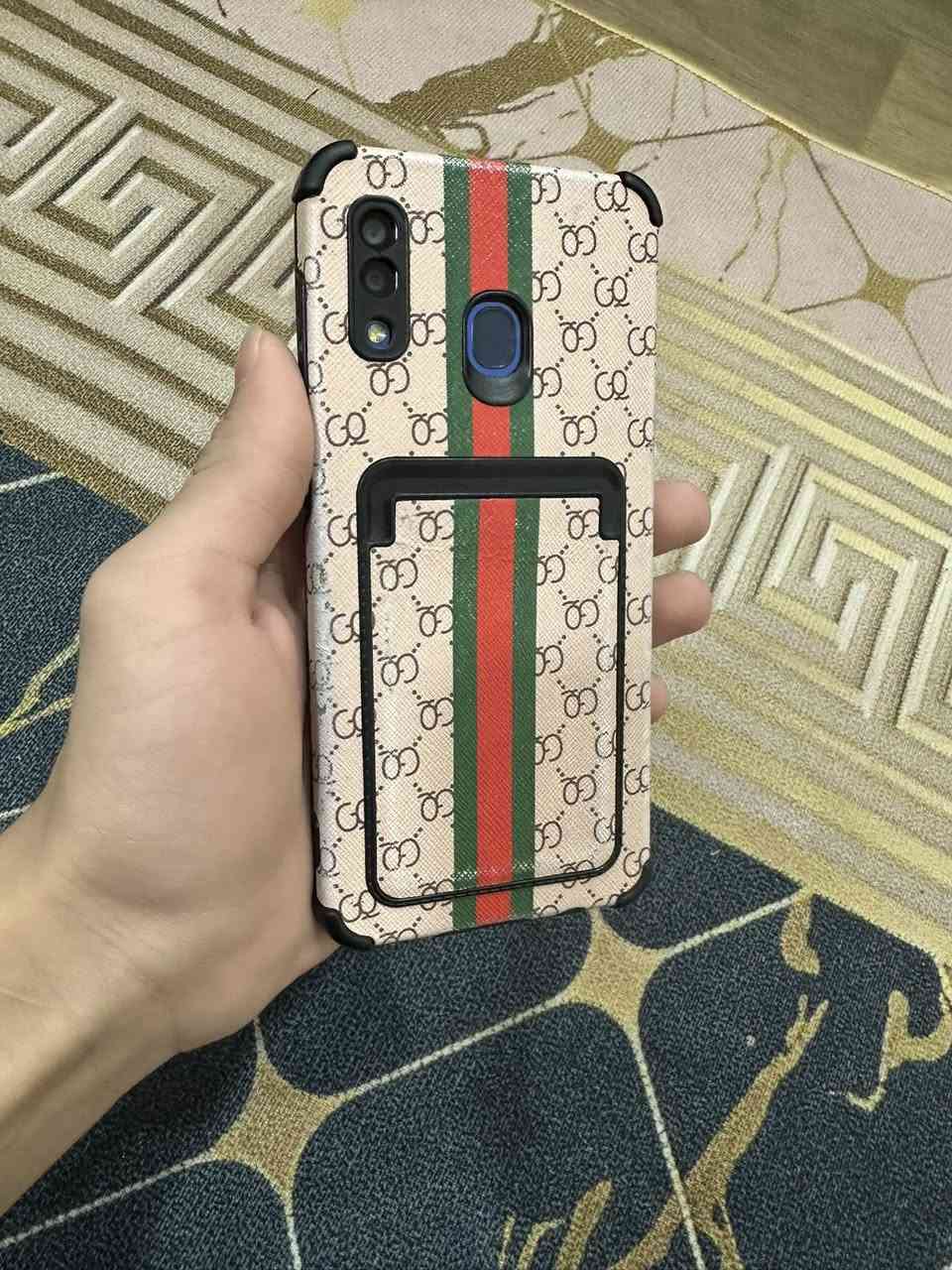 سامسونج a20 الجهاز مداخل تصليح
كامل المحلقات الكارتون والشاحن 
كسر بسيط بشاشة السعر 75 الف 
مكاني بغداد الرقم ***********
