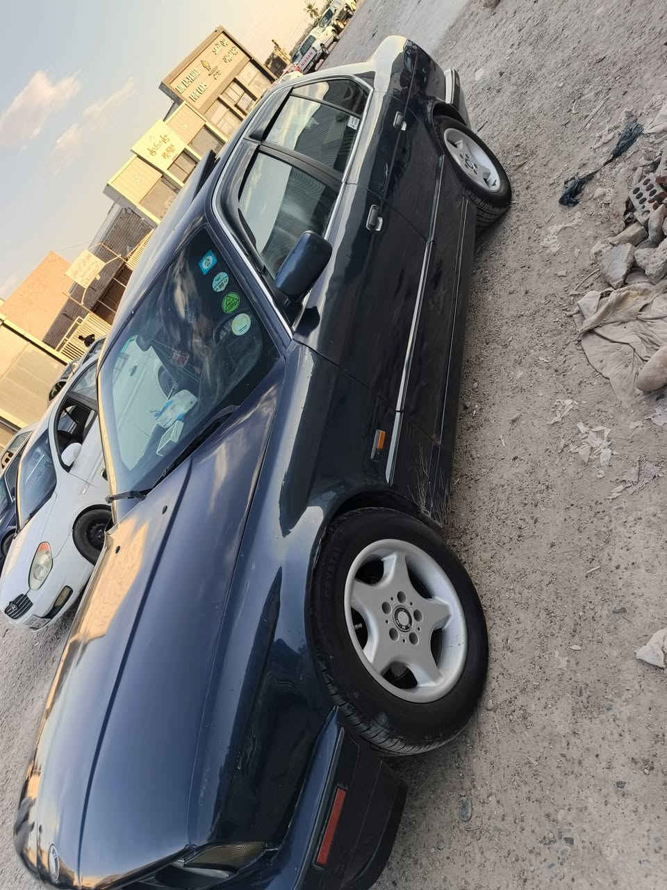 السلام عليكم بي ام 525  88 محرك مفتوح فول اوتو سلايت كير محرك تبريد شرط رقم دولي باسمي مكانها تكريت سعر مناسب  وتساب  ***********
