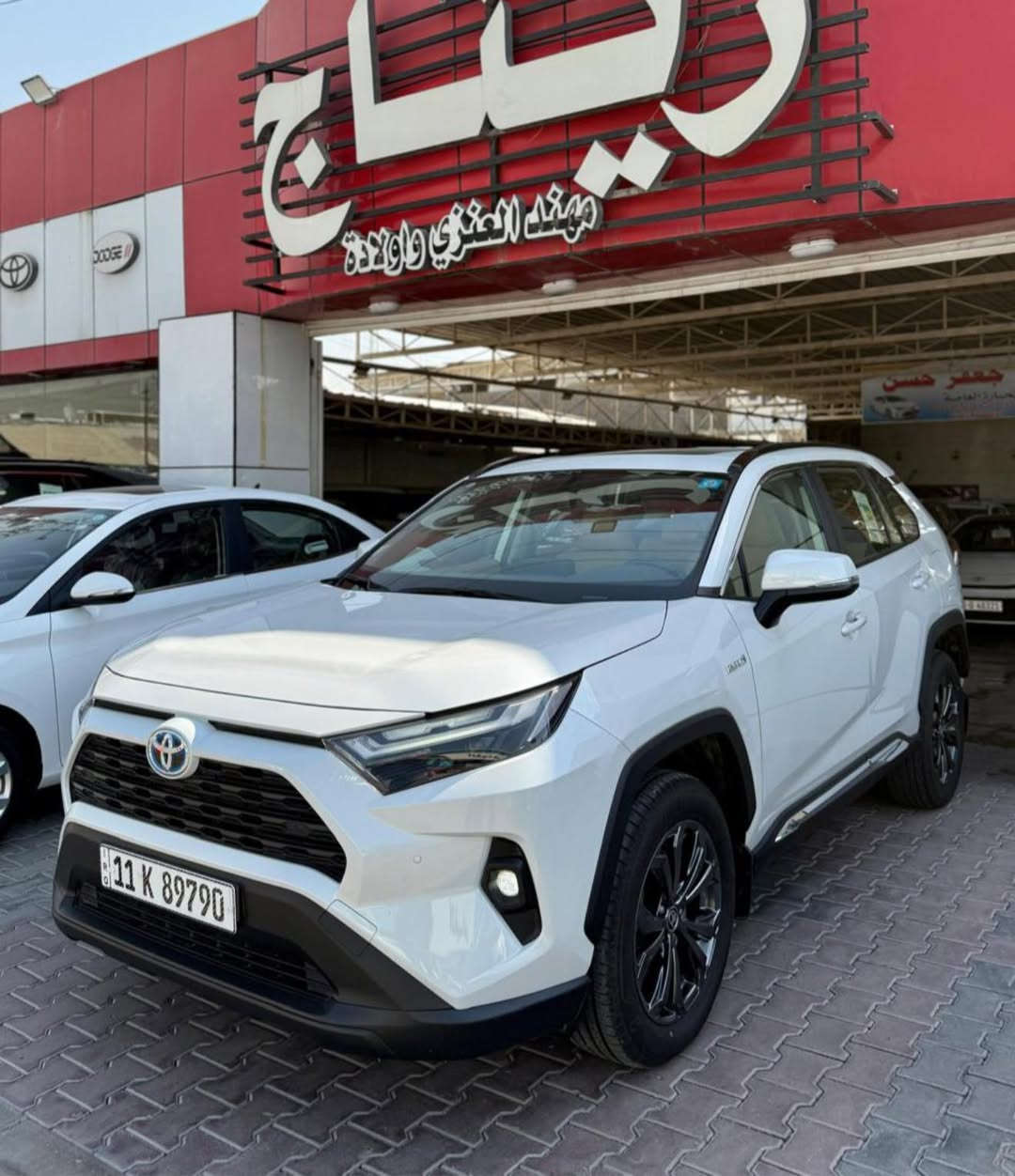 تويوتا راف فور هايبرد XLE بريميوم  للبيع 🚗

🔹خليجي ياباني أصلي
🔹 فول مواصفات – بريميوم 
🔹 الموديل:2024
🔹 اللون: أبيض
🔹 ناقل الحركة: أوتوماتيك
🔹 الوقود: هايبرد (بنزين + كهرباء)
🔹مقاعد جلد بيجي + كرسي كهرباء

✅ سيارة جديدة بالكامل
✅ اقتصادية جدًا في الوقود
✅ تقبل الفحص في الوكالة

‼️ لمعرفه السعر علق برقم 1 ‼️
   رقم بغداد
مستخدم العداد 12 الف كيلو 
مكفولة بدون صبغ أو بارد أو تبديل

📍 الموقع : بغداد - معارض البياع - الشارع الرئيسي

⏰ اوقات الدوام جميع ايام الاسبوع 
من الـ 10 صباحاً الى الـ 9:30 مساءً  

📞 للتواصل : 
***********/ ***********
*********** / ***********
