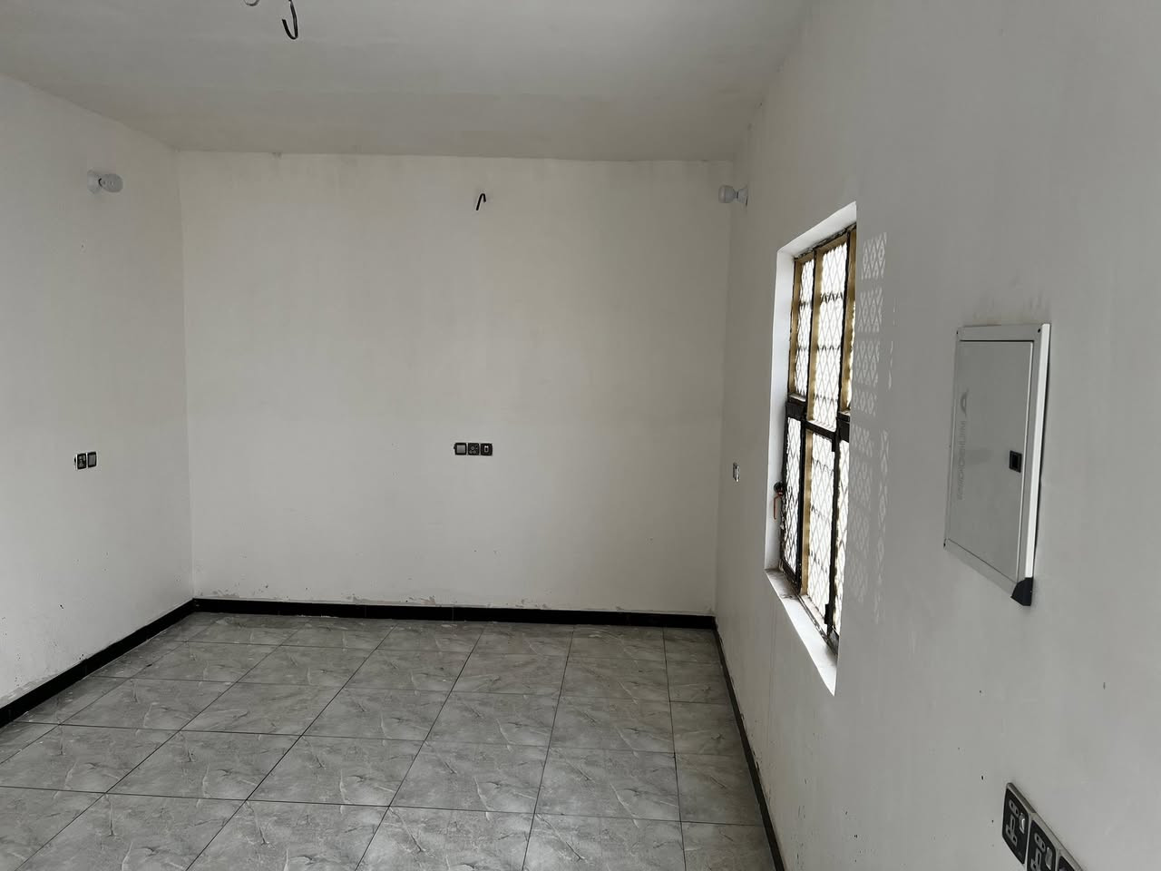 سلام عليكم ورحمة الله وبركاته بيت زراعي للبيع حي صادق شارع اصب بل باب ركن التفاصيل داخل الفيديو اليحب ينتصل السعر ٤٣ مليون وبيه مجال ***********
