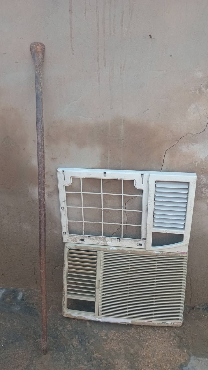 سلام عليكم واجهت مكيف او شباك نوع كرافت ونوع الحافظ
وهيم تفليش نوع ثقيل قيم واخذ 
***********
