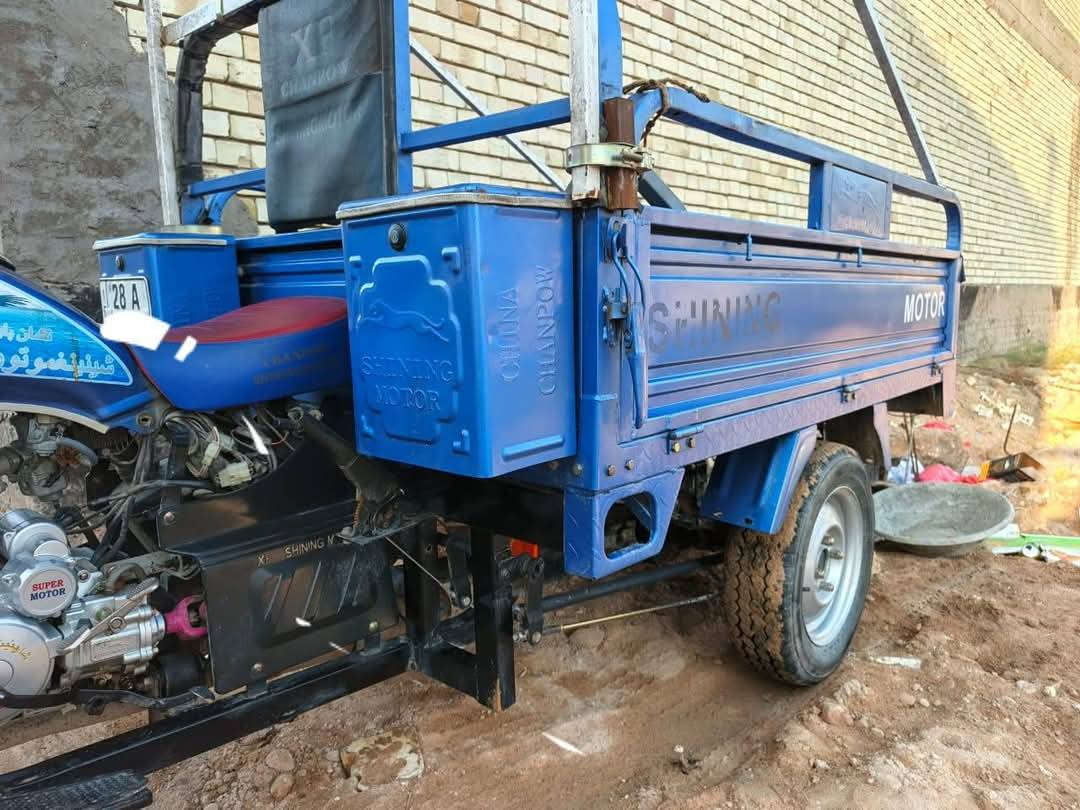 سلام عليكم ورحمة الله وبركاته
ستوته جمره للبيع المكان النجف الاشرف  حي الجزيرة 
موديل 2023 ... رقم جديد وسنوية ...
اللون ازرق.... محرك   150C  
مبدل بس كلچات ماعايزة برغي 
للتواصل    اتصل على هذا الرقم 

 ***********
