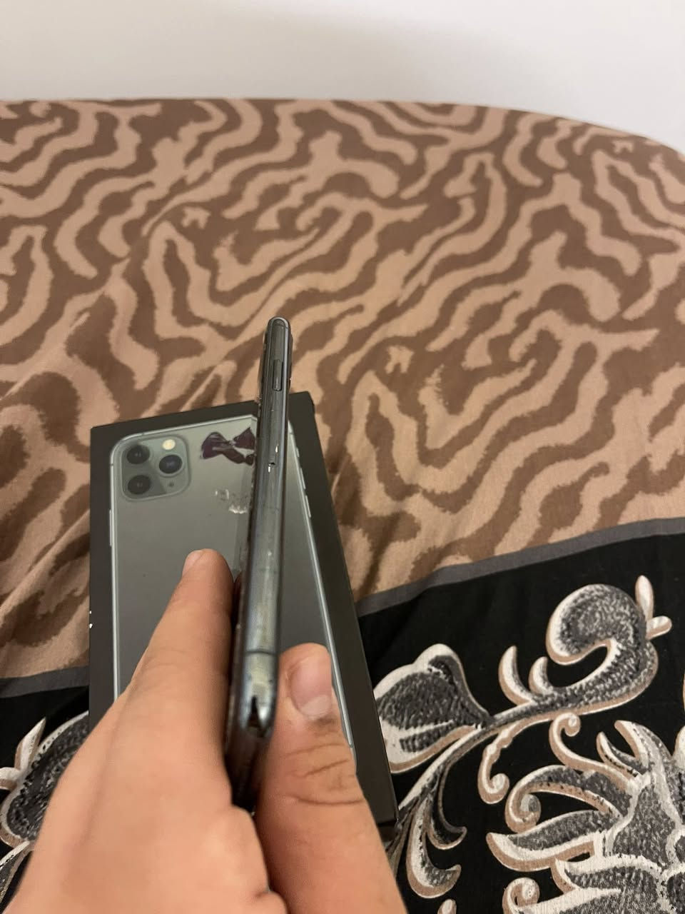 سلام عليكم للبيع آيفون ١١ برو ماكس مكفول مكفول الجهاز جديدد ذاكره 256 بطاريه ٩٢ الجهاز جديد للبيع أو مراوس ويا ١٣ أو ١٤ سعره ٤٠٠ بي مجال


**إذا كنت صاحب هذا الإعلان وتريد حذفه لأي سبب، رجاءا أرسل رسالة إلى الدعم الفني**