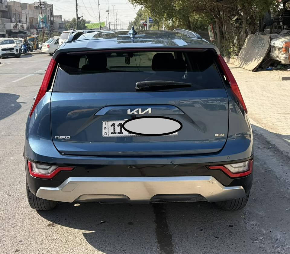 Kia Niro هايبرد ( sx) 2023
(يعني المواصفات العالية والاقتصادية )
كيا نيرو 2023
مكانها بغداد الرصافة 

•   🛣️  المسافة المقطوعة    - 24 مايل 
----------------------------------------  
📅 الموديل: 2023

⚙️ المحرك: 1600 سي سي
📏 الممشى: 24 مايل فقط
🌍 الوارد: أمريكي
🛠 الضرر: كما موضح بلصورة فقط
بدون صبغ بدون تبديل شرط فقط بارد 
🎯 الويل: 18 إنش
• ناقل حركة أوتوماتيك
• نظام اقتصادي موفر بالوقود
• شاشة لمس
• Apple CarPlay & Android Auto
سيارة فول مواصفات
• حساسات + رادار
• رادار مري
• دواخل جلد 
• ترحيب بلدخول
• بصمة اباوب
• شاحنات وايرليس
• شاحنات بلكشنات
• اضوية امامية +خلفية LED
• تبريد + تدفئة بلكشنات
• كاميرا خلفية
• فتحة سقف
• كشن كهربائي
• ميموري خزن
• مثبت سرعة
• سياقة ذاتية
• تحكم بالمقود
• تبريد امامي + خلفي
• مرايا كهربائية + اشاير بلمري
• جنوط 18 إنش
• سيارة مناسبة للاستخدام اليومي والمدينة والجناية  السيارة بيها خير من الله مواصفات الي يحب يتفضل يشوفها وهوة يقيمهة 
للعلم السيارة اني مستوردها وباسمي
لمعرفة السعر الاتصال او اكتب السعر وتصلك الاجابة
***********
