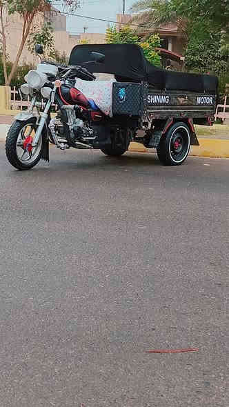 سلام عليكم ستوته للبيع موديل ٢٠ نضيفه خير من الله قطره لحيم مابي ستوته  نقص مابي مكفوله ديالى سعديه *********** السعر مليون ٣٠٠ بي مجال
