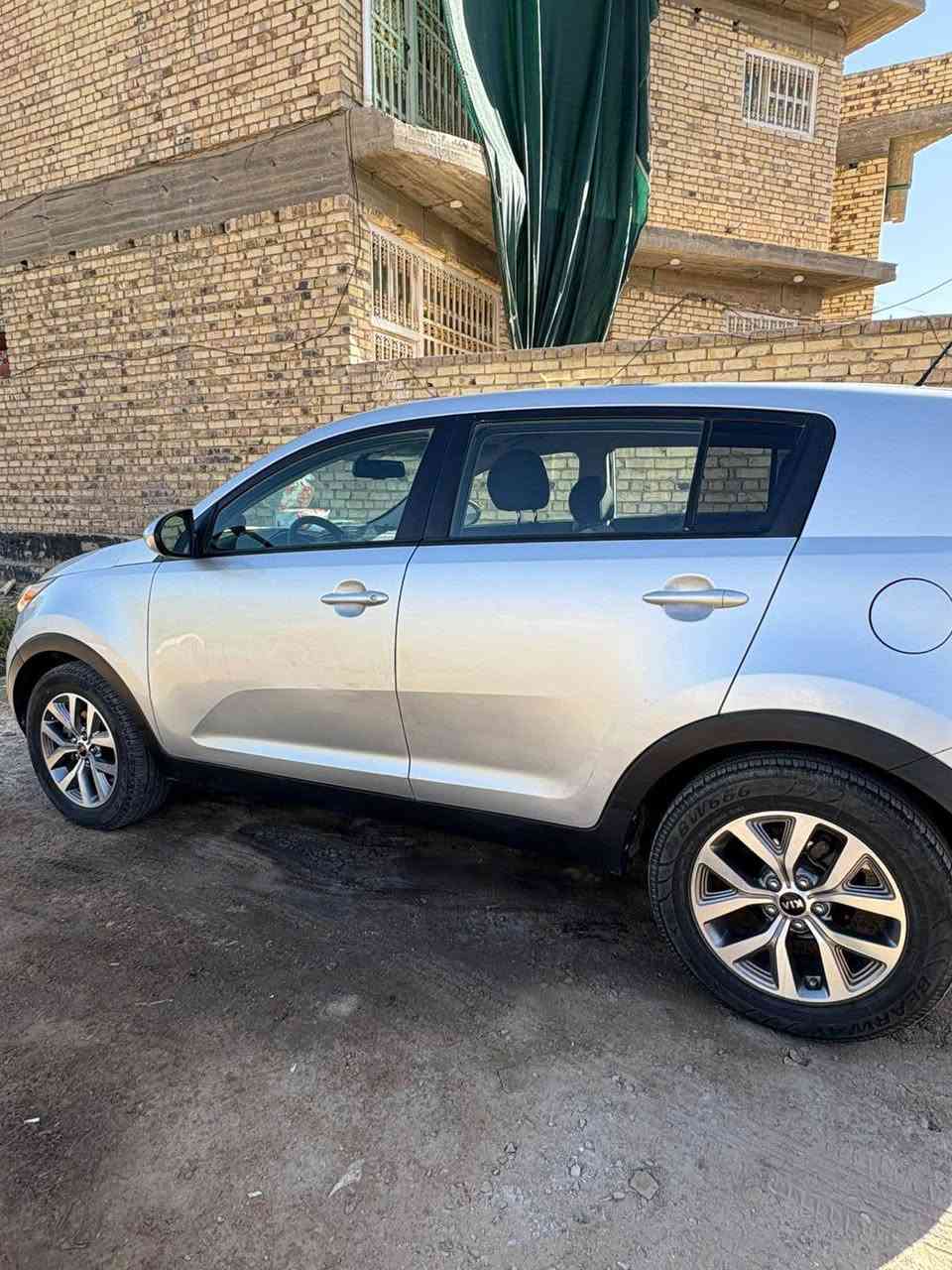 كيا سبورتج 2016 وارد امريكي مابيه حادث فقط دعاميات ماشيه 135 الف. رقم التلفون 0786 481 9389
السعر:153 وبيه مجال ديوانية, القادسية
