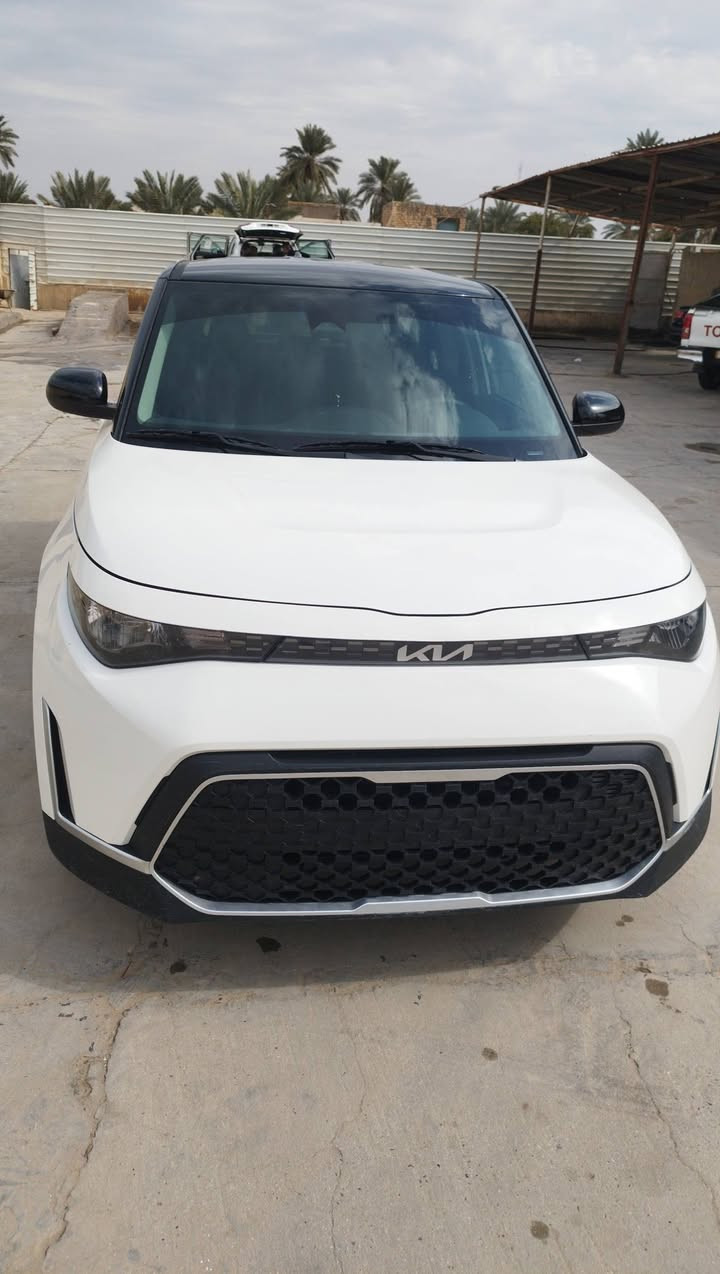 السلام عليكم صول موديل 25 زيرو ماشيه فقط 90ميل رقمين مواصفات فول عده الفتحه الون ابيض قماره سوده حادثه موضح بل صور بدون ارباك تشغيل بصمه ابواب بصمه دخول جديد بدون رقم العنوان بابل الاتصال ***********.   ***********السعر 165وبيه مجال ميحتاج اشرح اكثر سياره جديده
