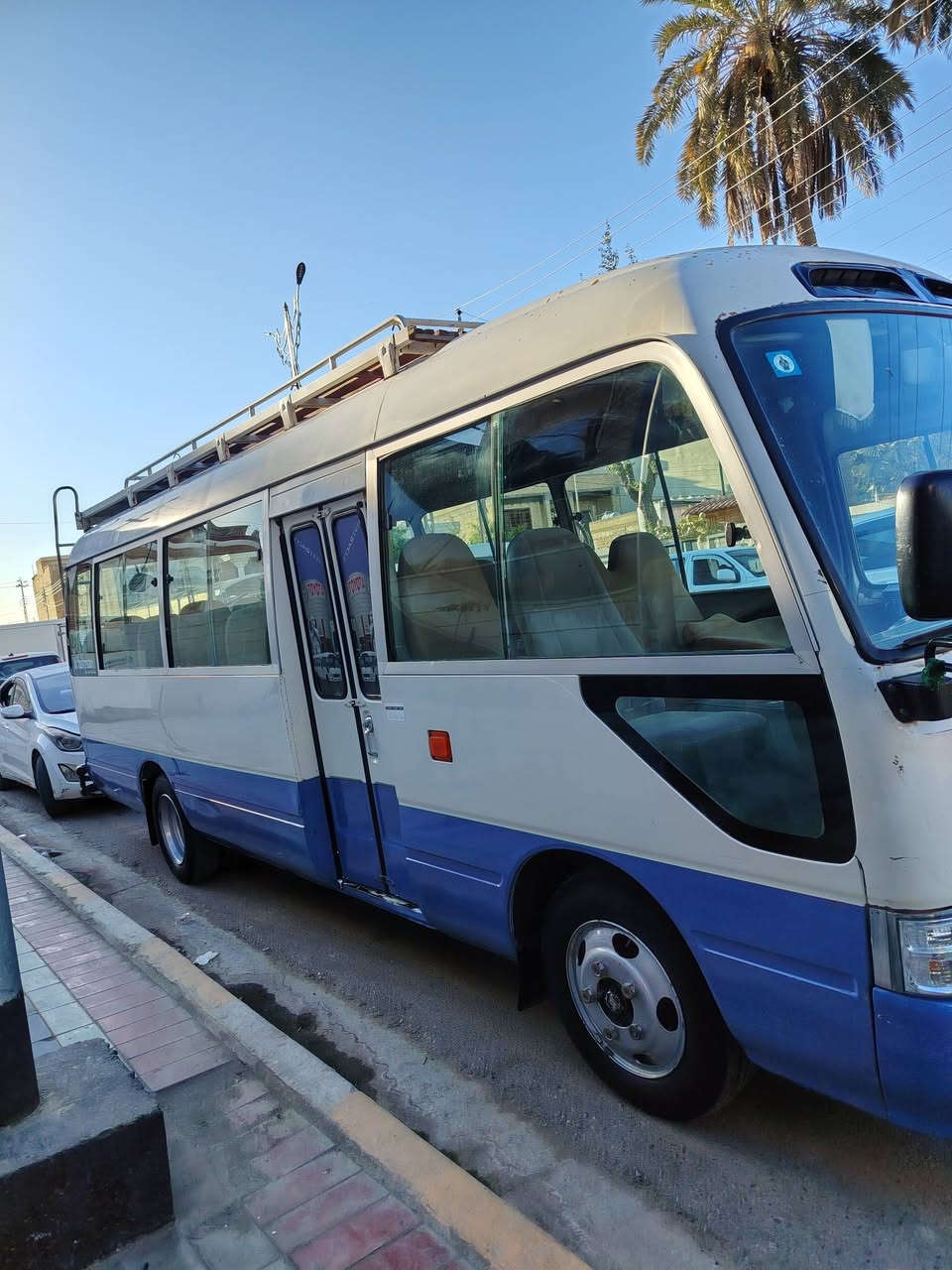 السلام عليكم
كوستر للبيع موديل 2008 بصره مكفوله كفاله عامه كير مكينه اكسن تبريد غرفه جديده كلاب ستاركس سنويه جديده بسمنه مكان السياره العماره السعر 260 للاستفسار الاتصال على الرقم ***********
***********
