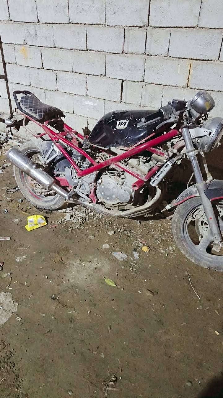 السلام عليكم إخوان بانده كرستال محرك400 للبيع نقص كابريتات وكشر الاستفسار علا هاذ الرقم *********** الخاص ممنوع
