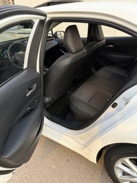 كورلا هايبرد موديل ٢٠٢٥  ماشيه ١٠،٠٠٠  بصمات ثنين زوالي بعدها بل صندوك...