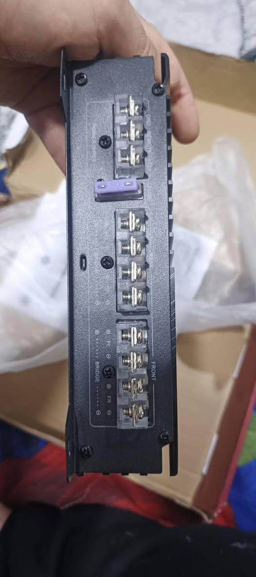 امبلفاير مضخم صوت سياره جديد7800واط
السعر 70


**إذا كنت صاحب هذا الإعلان وتريد حذفه لأي سبب، رجاءا أرسل رسالة إلى الدعم الفني**