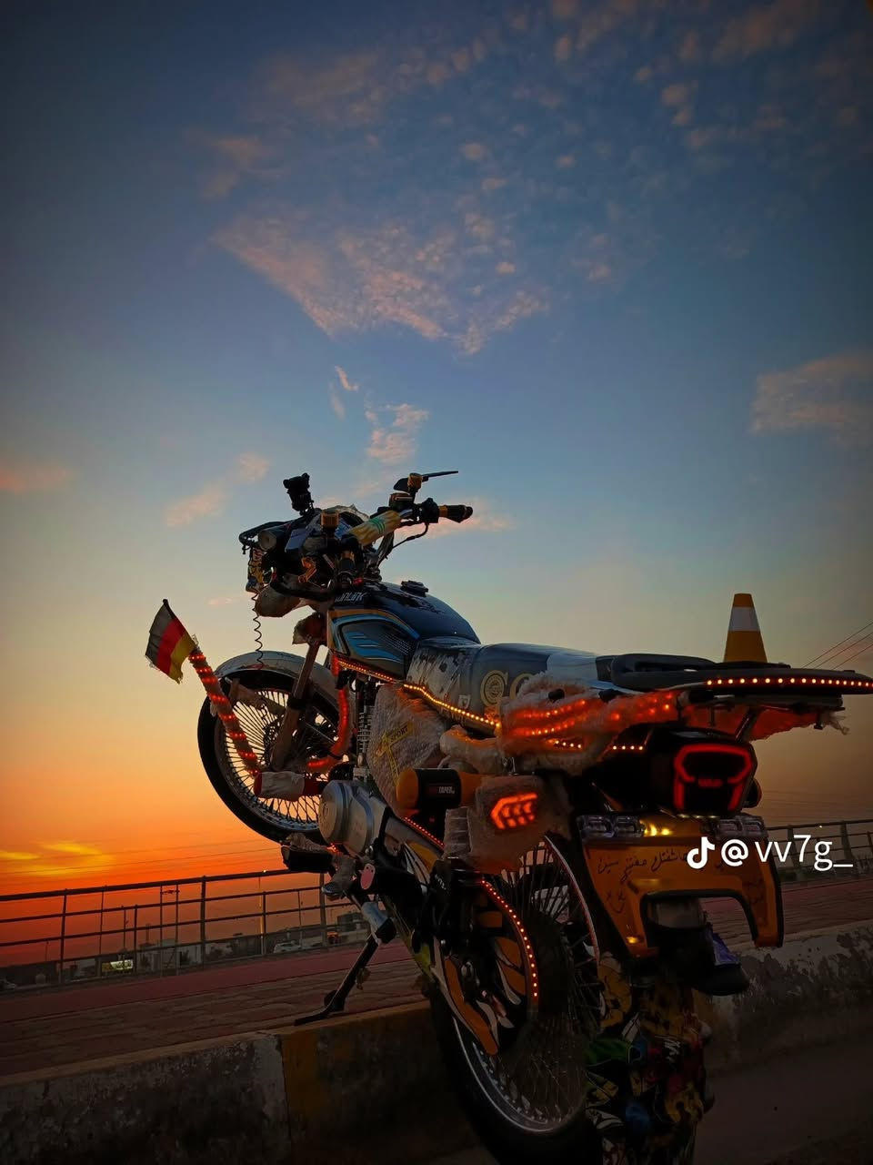 دراجه تايكر موديل 2025 خمسه كير  للبيع مصافه فول شرط الفحص باب اول السعر 950وبيهئ مجال دراجه مزوده فول شلعه فول  مكاني ال خمسه كيلو  تصال ***********
