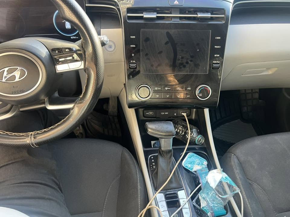 السلام عليكم توسان ٢٣ خليجي  محرك دوش عل وضعه سعر ***********
عنوان بصره سياره ماخذه وكاله مستعجل عل بيع
