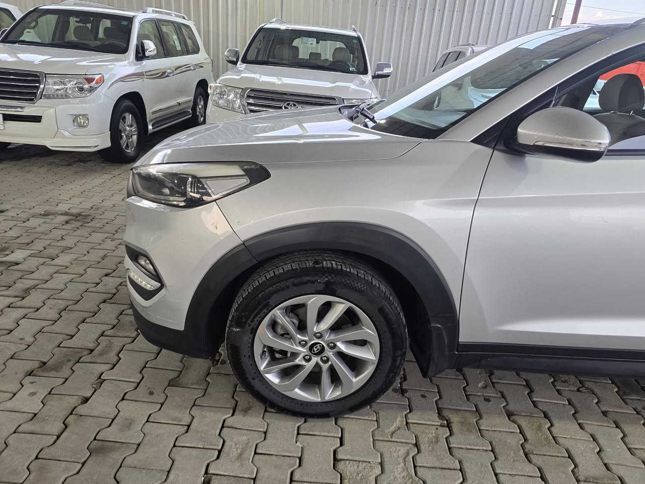 توسان خليجي سايد بريك بالايد موديل 2016 رقم بغداد باسمنا.
مابيها صبغ ولا ضربة فقط شخطات بالدعاميات وبارد .
داخل بيجي ماشية 183 
جاهزة من كلشي يعني محرك وكير وحدادية وتبريد وتدفئة وكهربايات. 
السعر 165 

+9647717409282


**إذا كنت صاحب هذا الإعلان وتريد حذفه لأي سبب، رجاءا أرسل رسالة إلى الدعم الفني**