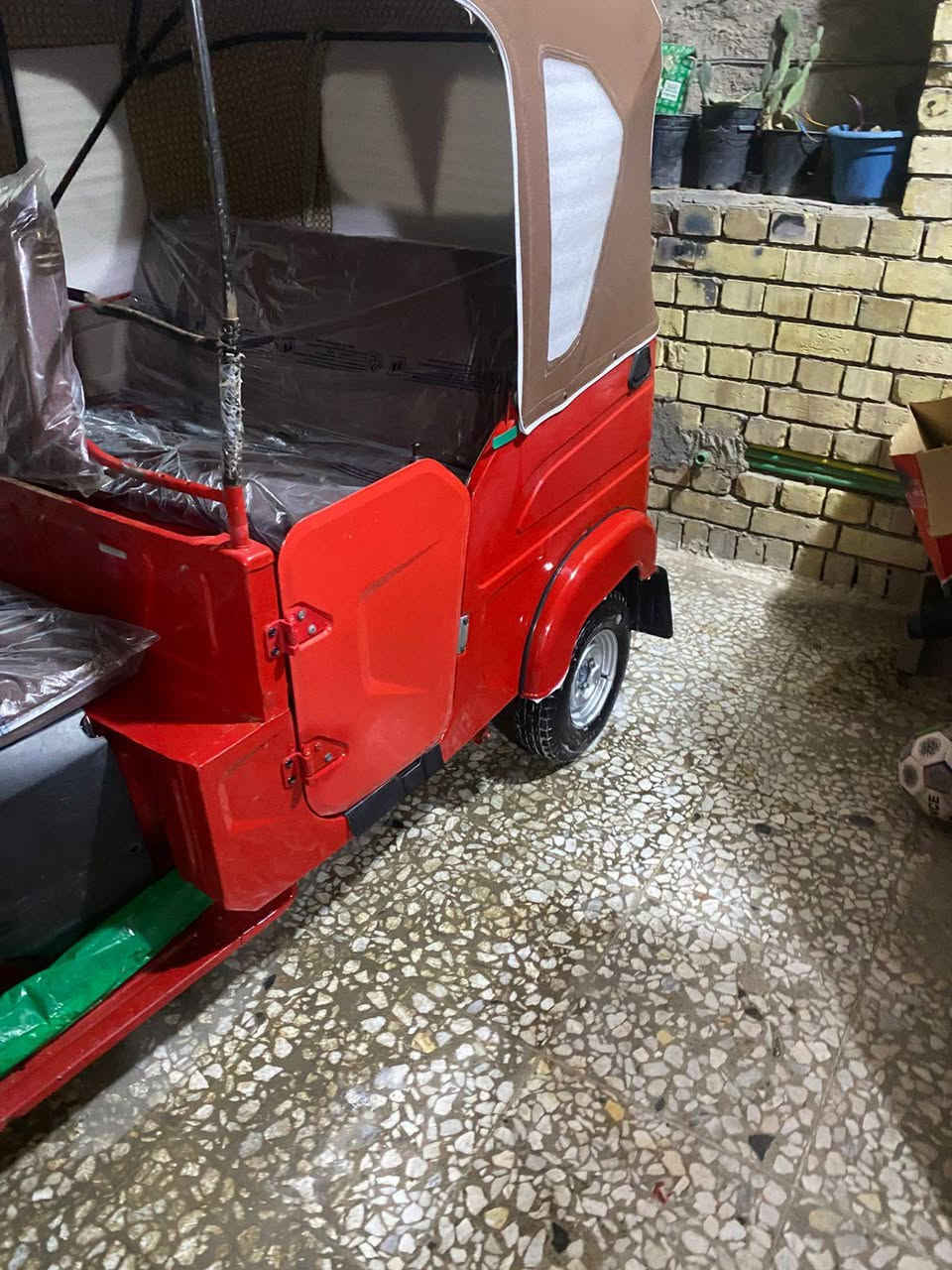 السلام عليكم تكتك للبيع 21شهر12رقم وسنوية بسمي نكليزي سعر7850وبيه مجال بسيط مكاني بغداد رقمي ‏‪***********‬‏
