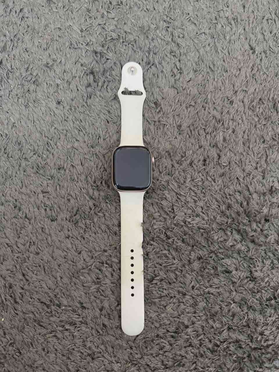 السلام عليكم
للبيع Apple watch الجيل 10 حجم 46 
بطاريه 100 بيها شخوط بلشاشه ممأثره
وياها كيبل اصلي فقط السعر 315 نهايتها
مكاني شارع فلسطين


**إذا كنت صاحب هذا الإعلان وتريد حذفه لأي سبب، رجاءا أرسل رسالة إلى الدعم الفني**