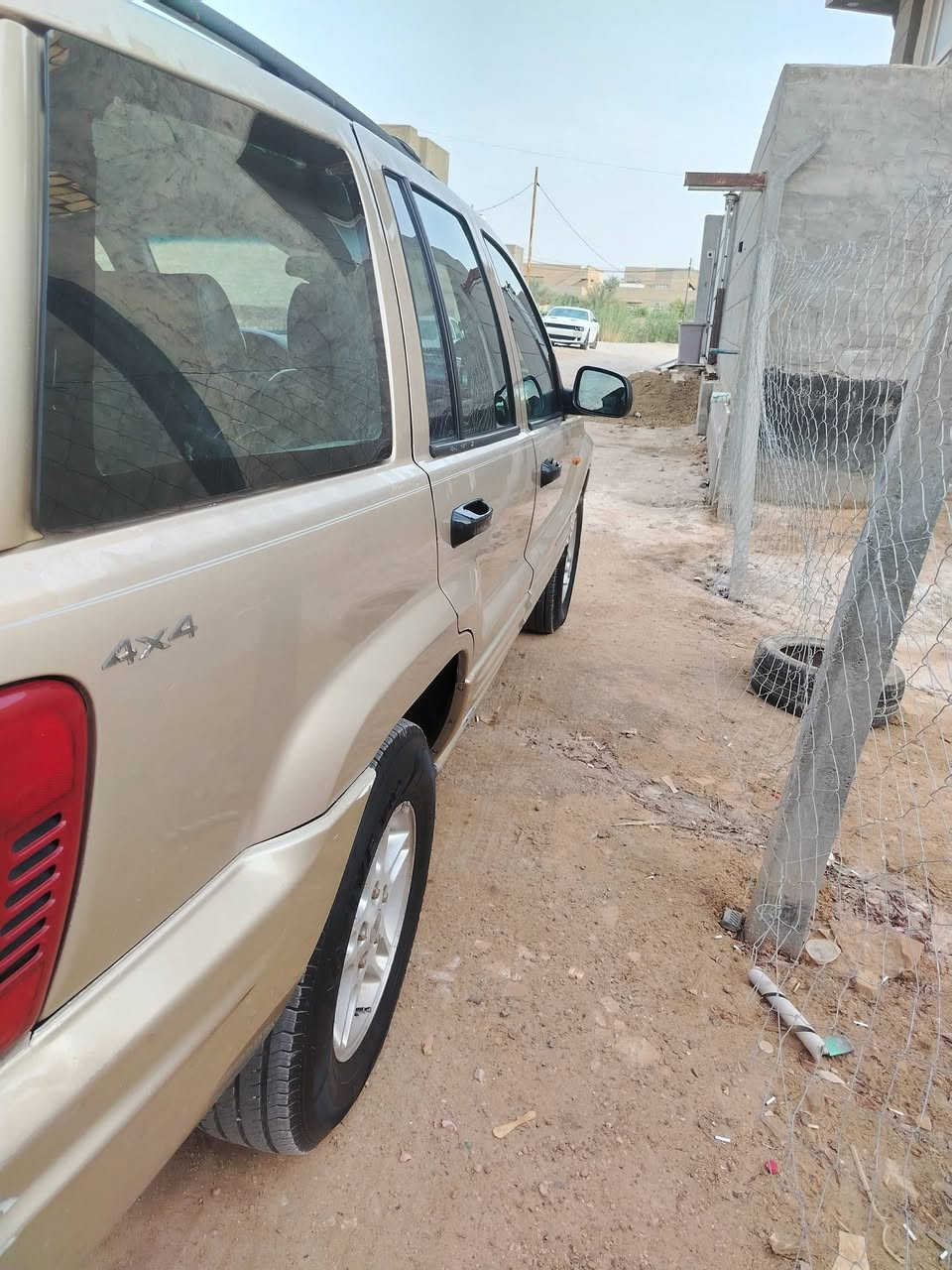 السلام عليكم للبيع جيب كراند شيروكي موديل 2000رقم سليمانية بإسمنه سياره بدون صبغ مكاني بابل حله مركز المدينه للاستفسار أكثر رقمي ***********
