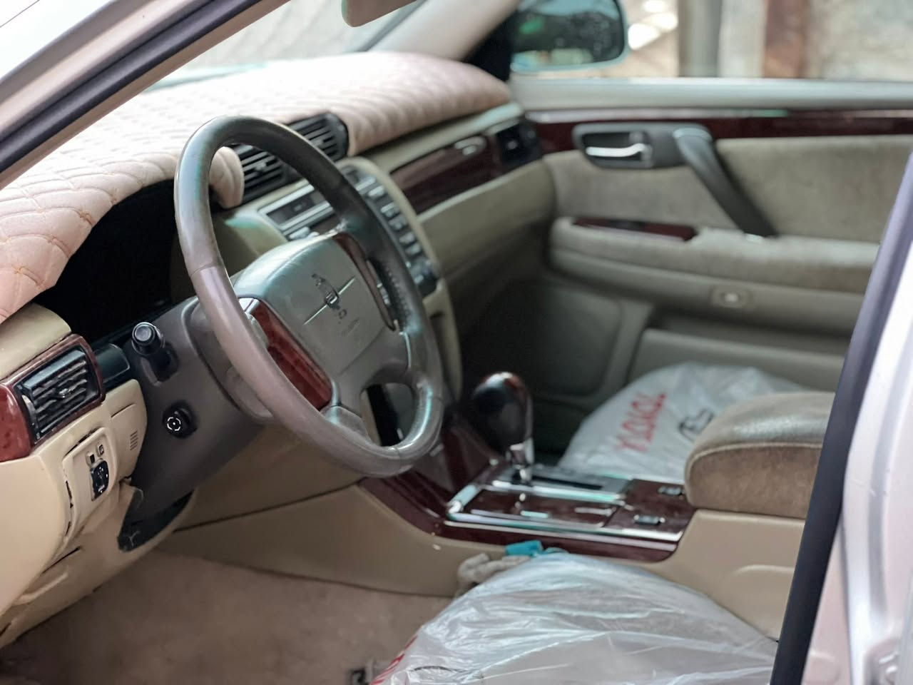 ‏سلام عليكم جنون گصه شنطة فقط رقم بصره شرطة التحويل مباشر سياره كرستال اصل سيارة جديدة ونظيفة الشراي يتصل *********** البصرة القرنه
