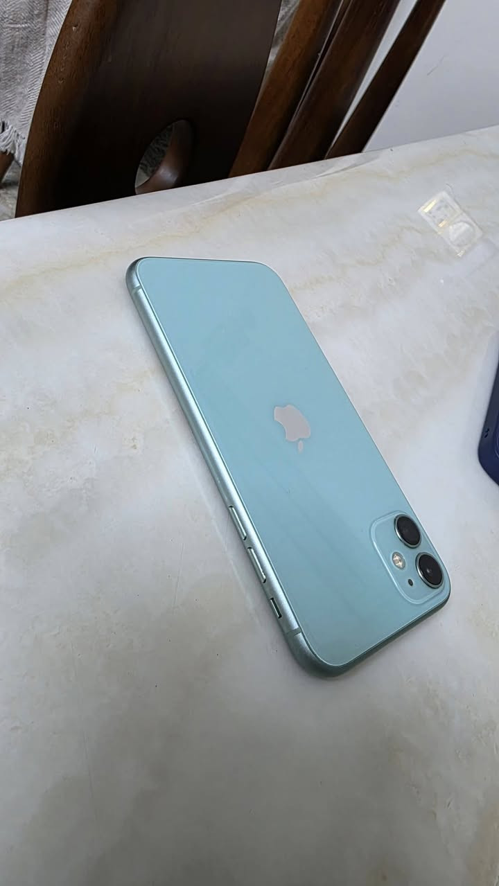 ايفون 11
ذاكره 64
بطاريه 71 مابدله ابد
كلشي شغال بي مابي اي شي
السعر 200 بي مجال بسيط
بغداد / الدورة 
***********
