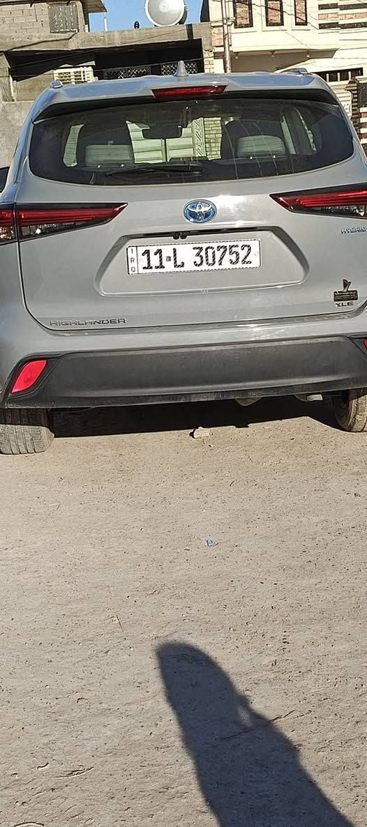 هايلندر موديل 2023 
 ماشيه 27
محرك اربعه توربو 
هايبرد 
بيها ثلاث انضمه للسرعه يكو وسبورت ونورمل 
فووول مواصفات 
فتحه بانوراما 
تحديد مسار 
رادارت 
بيها هواي مواصفات بعد وستيرن ذكي 
السعر 27 الف 
***********
