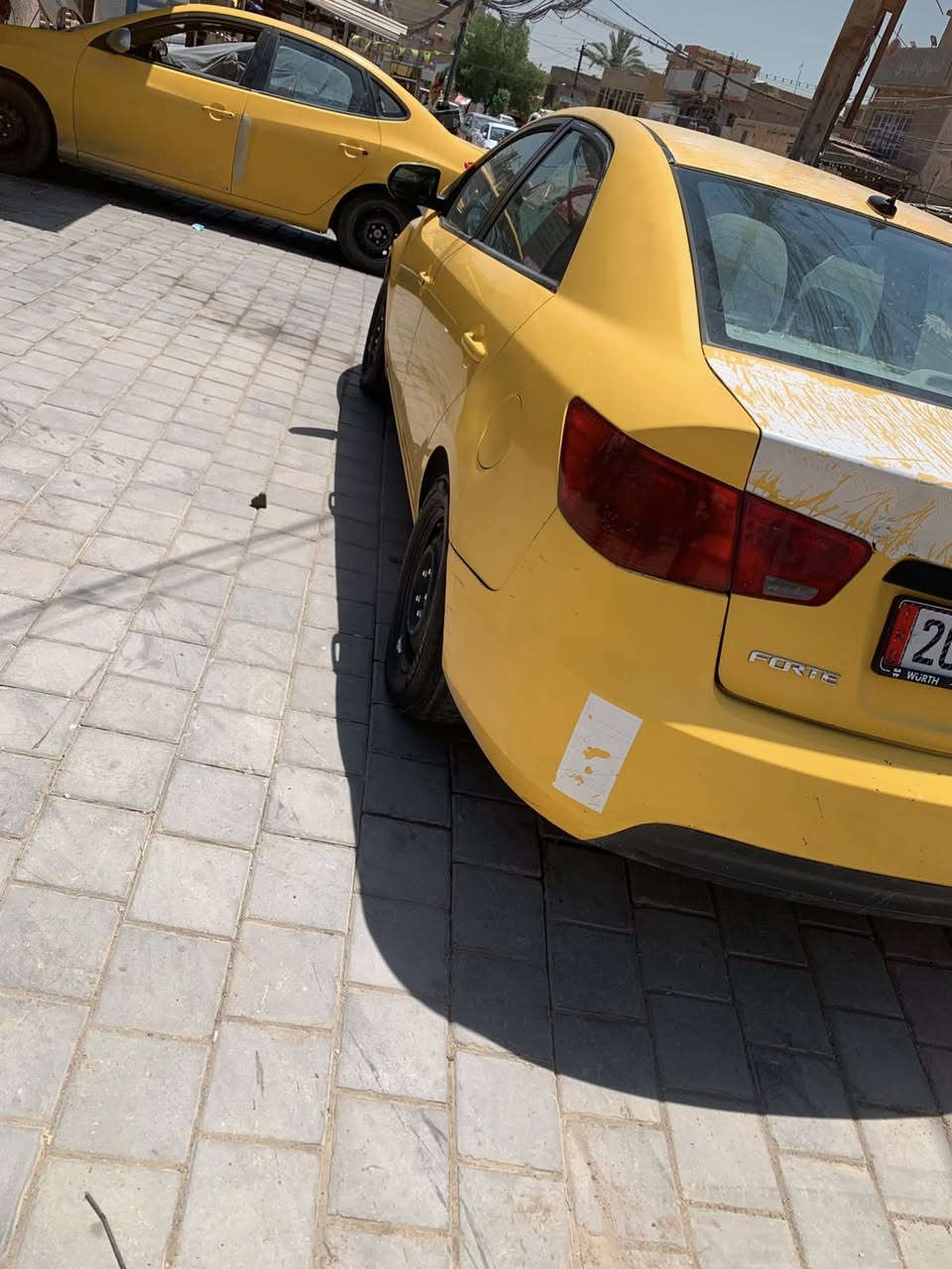 كيا فورتي ٢٠١١ للبيع رقم ديالى السياره مصفره هيئة وغرامات وجاهزه من كلشي كير محرك تبريد فول 
سعر ٩٠ ورقة
مكاني الامين الثانية
***********
