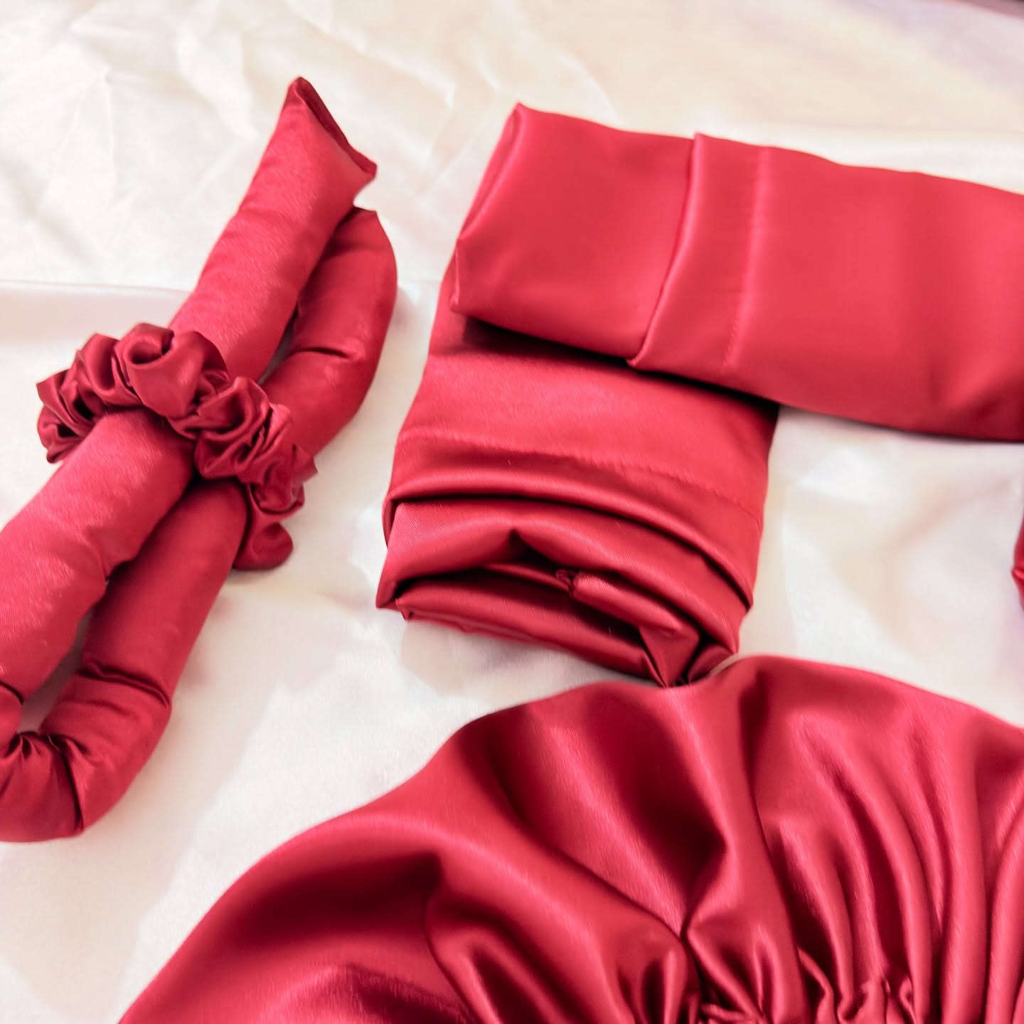 بكج الستن من نوڤارا ♥️✨

بكج من الستن الحريري درجة اولى كوالتي عالي ناعم جداً على البشرة يحافظ ع الشعر من التشابك اثناء النوم يعطي شعوراً بالراحة والنوم العميق ..لمعة الحرير تضيف جمالاً لسريرك ✨🤍

البكج يتكون من 8 قطع وهدية :

وجه مخدة عدد 2 كبير راهي ومريح

بونيه الشعر (كب ) من طبقتين 

انبوبة برم بارد للشعر 

كيترات صغيرة عدد 2 

كيترات كبيرة عدد 2 

هدية من البيج ♥️✨

السعر 30 ألف 

اللون حسب طلب الزبونة 🫶✨

للحجز ارسال رقم هاتف وعنوان 📱📤

التوصيل مجاناً لجميع محافظات العراق 🚕


**إذا كنت صاحب هذا الإعلان وتريد حذفه لأي سبب، رجاءا أرسل رسالة إلى الدعم الفني**