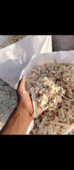 السلام عليكم توجد نشاره للبيع درجة اولى ونضيفه وبيضه وخاليه من الرطوبه وترس فول الاتصال *********** اكو توصيل لجميع المحافظات
