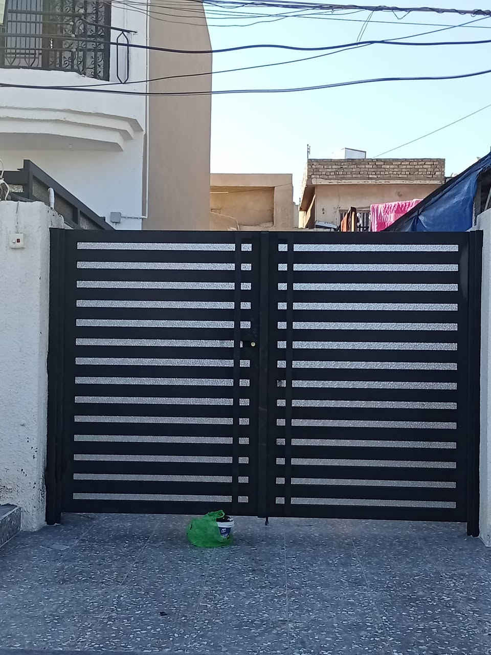 كافه اعمال الحداده 
ابواب محجرات سقايف 
كرفانات وكل ما يخص اعمال الحداده بأنسب الاسعار 
للاستفسار ***********
