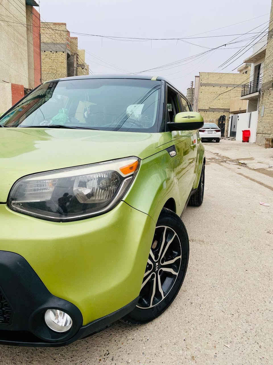السلام عليكم كيا صول موديل 14وارد امريكي حادث بس بنيد صبغ بدون اي دواخل شاصي لغد كفالة السياره وضع شركة والسونار مرفوق بالمنشور رقم بغداد الدولي الجديد السيار ليبل واحد اي قطعة ما مبادلة بيهة ماشة 68وقابلة الزياده السعر 98وبيهة مجال قليل مكان السياره بغداد حي اور الاستفسار ***********
