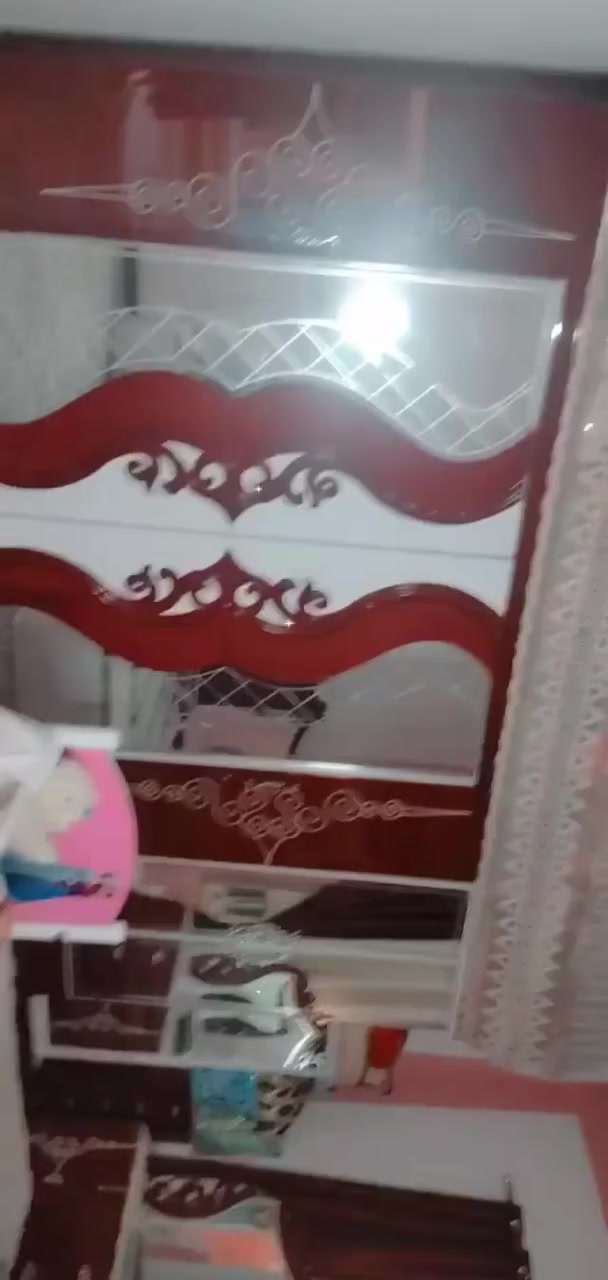 غرفه تركي للبيع ١١ قطعه ضخمه كلش نضيفه شخط مابيه مثل صور لون ماروني وابيض لكنتور ٤ متر وحربايه ٣ متر وي الكوميديات الميز متر و٢٠ وياه طابوريات ٢ وحده للخزن وحده للكعده الميز وياه جرارات منفرده مكاني كوت السعر مليون وبيه مجال للشراي ماخذته مليونين غير اشد والنقل


**إذا كنت صاحب هذا الإعلان وتريد حذفه لأي سبب، رجاءا أرسل رسالة إلى الدعم الفني**