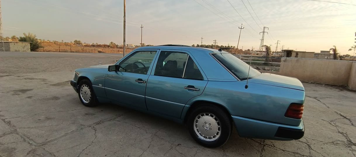 السلام عليكم 
مارسيدس  1990 
كير مكينه بطه 2.5 
كفاله من الضربه والتبديل وضع شركه 
صبغ جماليه فقط كير مكينه مكفولات السياره احلى من الصور
صلاح الدين بلد ***********
