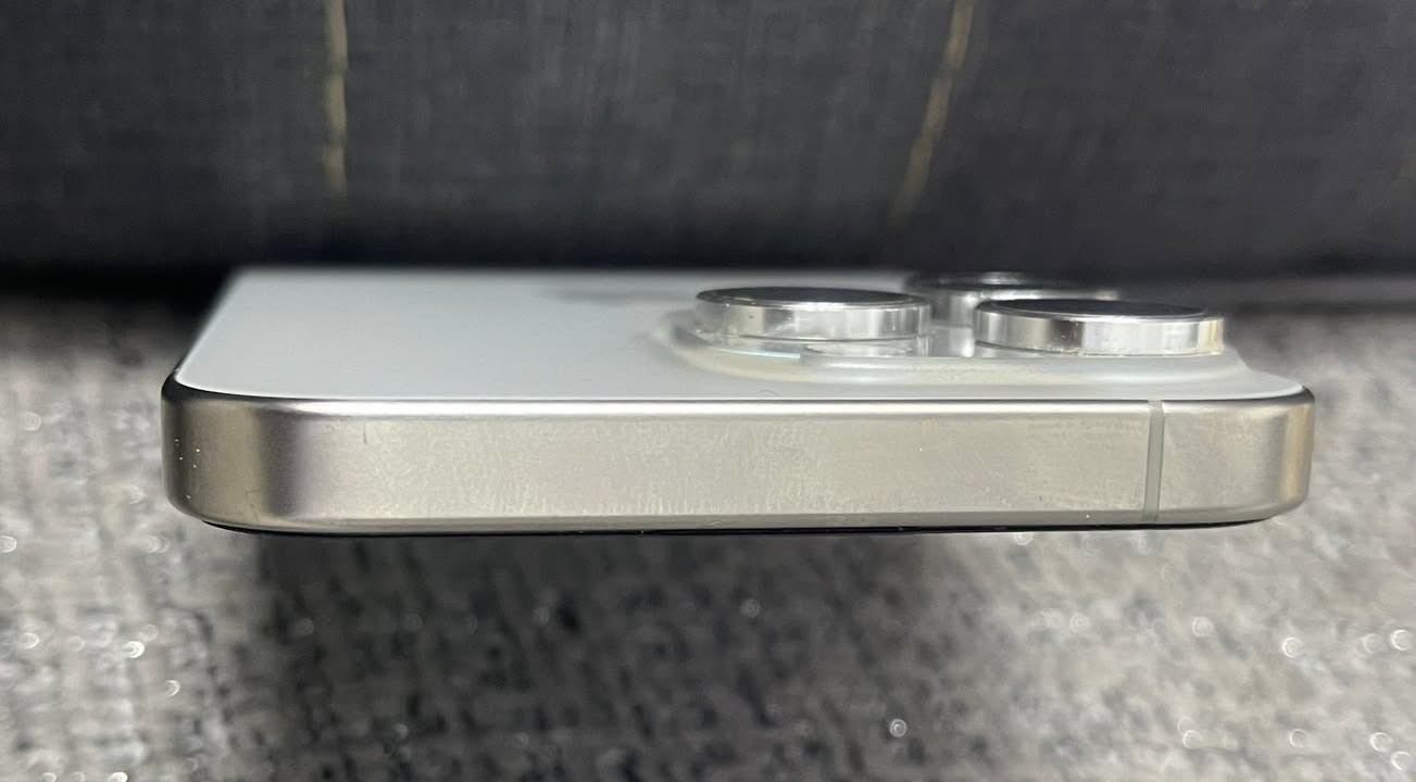 سلام عليكم 

ايفون 15 برو ماكس

ذاكرة 256

بطارية 86
نضافة الجهاز 100%

الجهاز كامل ملحقات 

مكاني بغدادالبلديات  

***********
