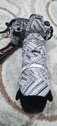 كانون 5D MarkIV زوم 70/200 فتحه 2.8 النضافه 95% جميع الملحقات كامله ست...