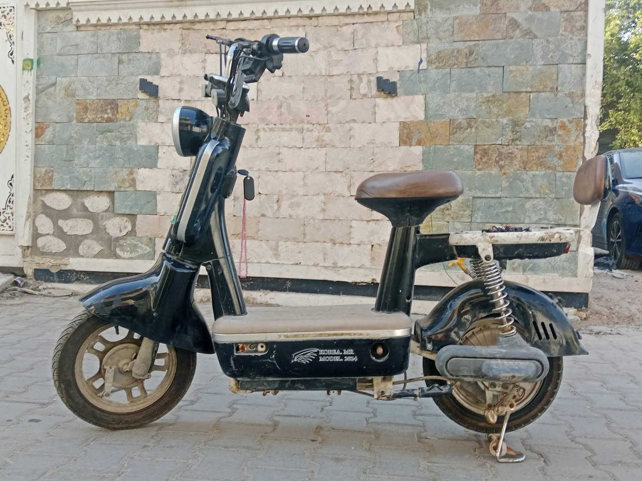 سلام عليكم 
من رخصت الادمن دراجة شحن KOREA. MR 2024 دراجة خير من الله تحكم عن بعد بصمه +سويج نقص فقط الكشن الوره السايق مثل ما موضح بالصوره السعر 175 وبيها مجال بسيط  
للتواصل: *********** 
العنوان : بغداد_الحريه
