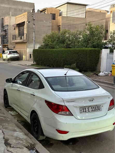 السلام عليكم 
اكسنت للبيع موديل 2015 خليجي 
فول مواصفات + فتحه
كير ومكينه وتبريد وصدر وكهربائات بشرط 100‎%‎ 
تخم تاير جديد + باتري + ادامه كامله 
محرك 1600 دوش دبل قطره / باغي ممفتوح بي
السياره ماشيه 100الف كيلو بلنسبه الموديلها كلش زين
السياره بيها فقط باب السايق صبغ اثر شخوط ، 
سياره مناقصها الف دينار جاهزه 
رقم بغداد الحديد + هزه وفحص وسنويه كله 29 
باسمي تحويل ثاني يوم 
مكان السياره بغداد المنصور 
السعر 108 وبيها مجال بسيط 
الرقم *********** + واتساب أربيل
