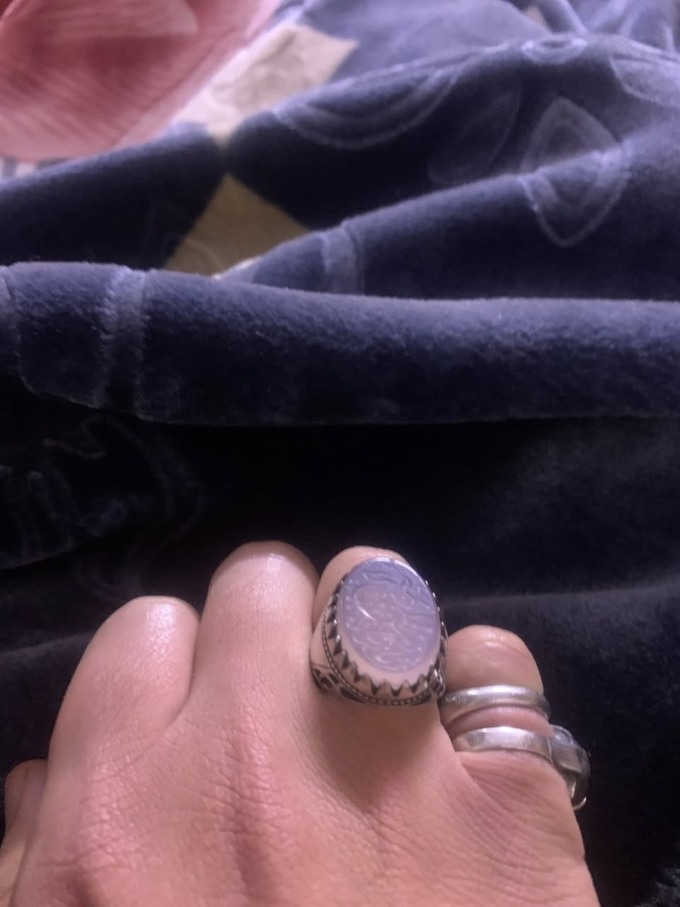 البيع عقيق يماني مخطوط السعر 50الف مكاني مدينت الصدر رقم ***********
