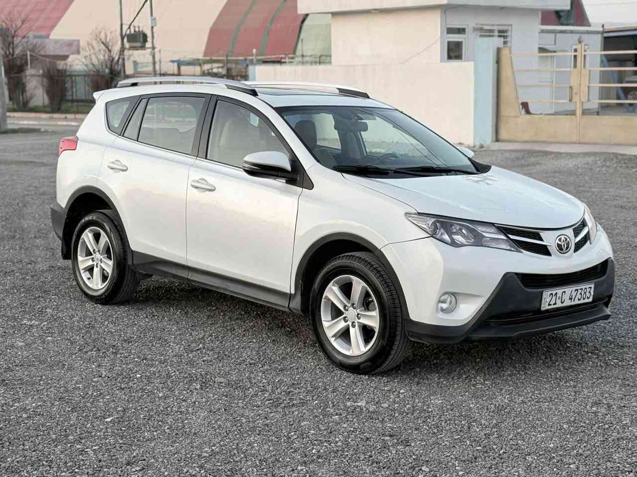 توێتا ڕاڤ 2014 فول خلیج  بەسمەو سڵاید سەنەوی تازەیە تاوەکو 2030 گێرو مەکینە و تەبریدو  تەقەو ڕەقە بەشەرت چوارتایەی تازەی لە ژێرە پێنج پارچەو نیوشانی بۆیاخە 129 گەڵا معامەلەیەکی زۆر کەم تکایە موشتەری نیت تێل مەکە لە گەڵ ڕێزم پارەی سبوخ عامم داناوە 
شوێن . شارەزوور . زەڕایەن 
*********** = *********** حلبجة, السليمانية
