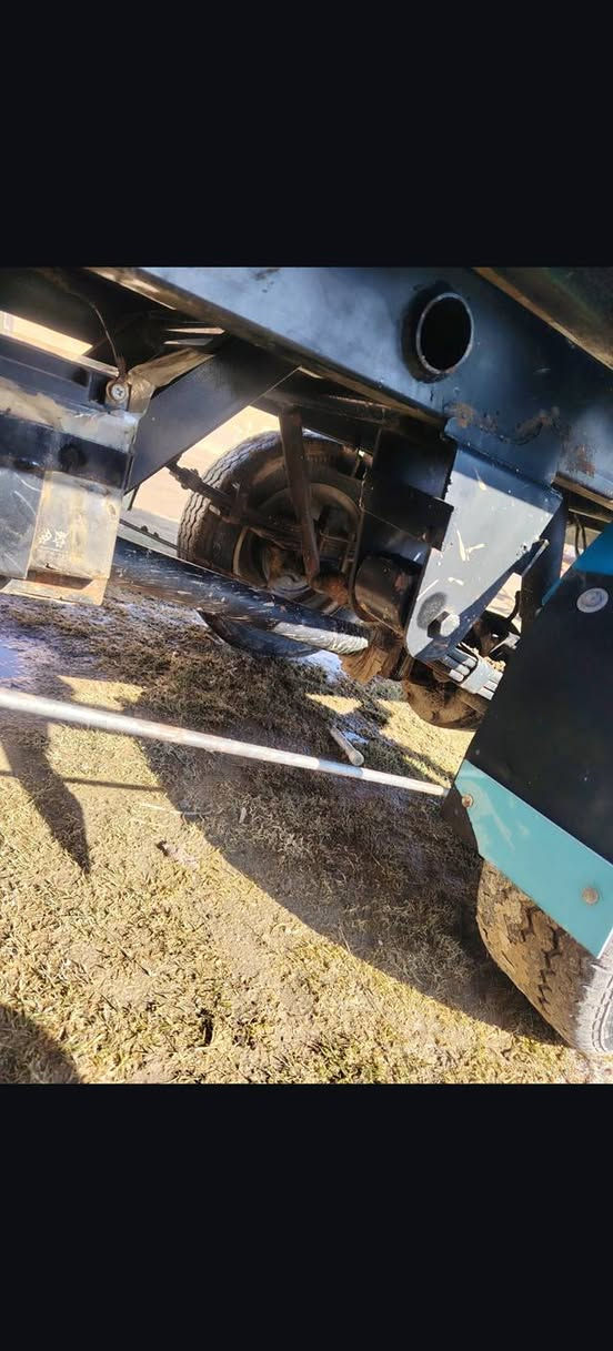 ستوته للبيع موديل 23 اوراق اصوليه مكانها جبله زبيدي ***********
