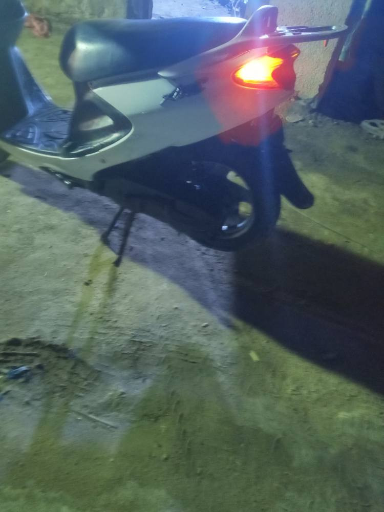 ياماها اكزز مامجفته شرط الفحص جاهزه سلف وهندر كهربائيات كلها شغاله لايت هورن اشاير عداد كيج بانزين كلها شغاله السعر 650 العنوان بصره تنومه نهر حسن شارع البراجعه البصرة, العراق


**إذا كنت صاحب هذا الإعلان وتريد حذفه لأي سبب، رجاءا أرسل رسالة إلى الدعم الفني**