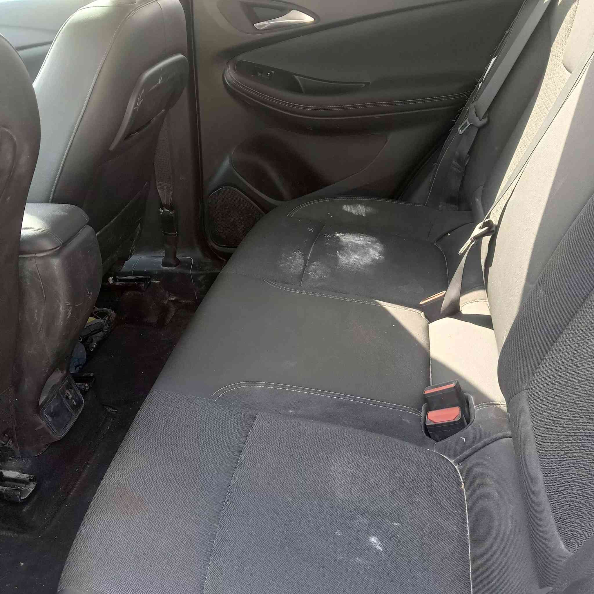 سلام عليكم اخوان بيوك انكور 2023محرك1300تيربو3بستم اقتصاديه مواصفات حلوه سياره مابيها صبغ كشرها مكفول وصور الحادث موجوده نقص فقط دعاميه وارقام وبقيت غراضها موجوده عندي وعندي هواي غراض وياها حته كير ومكينه موجوده والتفاصيل اكثر اتصل ودلل السعر 110وبيها مجال حق المعامله ***********
