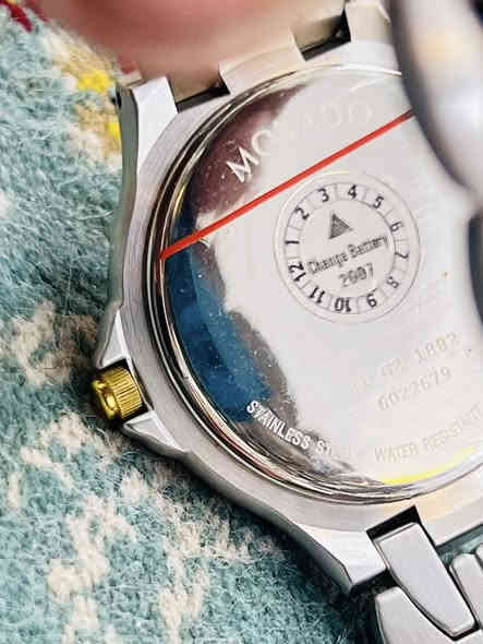 بسم الله الرحمن الرحيم 
موفادو سويسرا اصلي 
لوك زيرو شمع غير مستخدم 
رجالي 
قطر35
رجالي 
بل ستيكر
كوارتز 

(ملاحظة) يوجد تكبير حلقات ثنين للساعه 
والسعر جدا طيب 
المهتم يتواصل خاص او الاتصال عبر الهاتف 
#الاستفسار***********
يوجد توصيل العراق والأردن عمان فقط فقط
وكل الهله بيك
