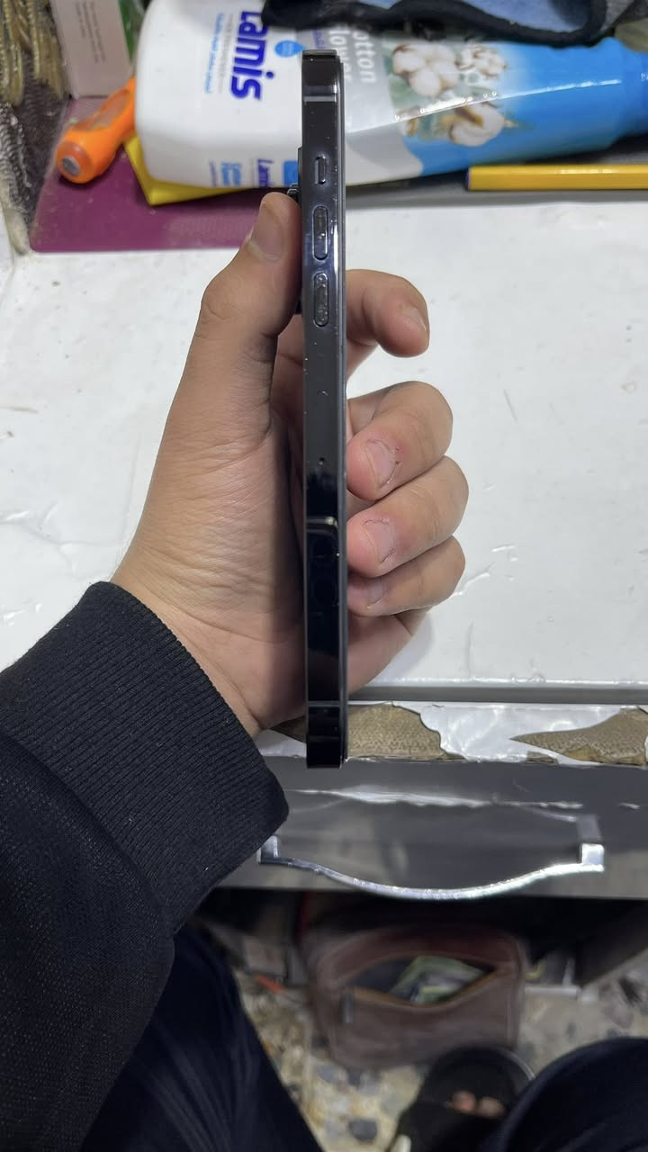 السلام عليكم أيفون 14 برو ماكس ذاكره 256 بطاريه 80 الجهاز مبدل شاشه وصط وبيها شعرور زغيره جوه السعر 625 وبي مجال قليل مكان بغداد البلديات رقمي ***********
