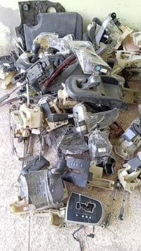 سيارات كوريه • للبيع