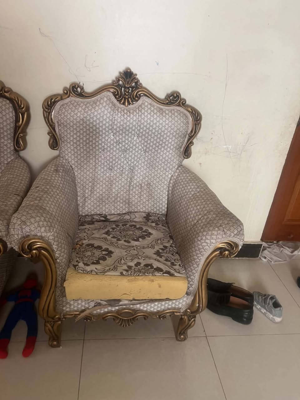سلام عليكم تخم قنفات ملكي 5قطع سعر 250وبي مجال بسيط مكاني ناصرية مركز ***********
