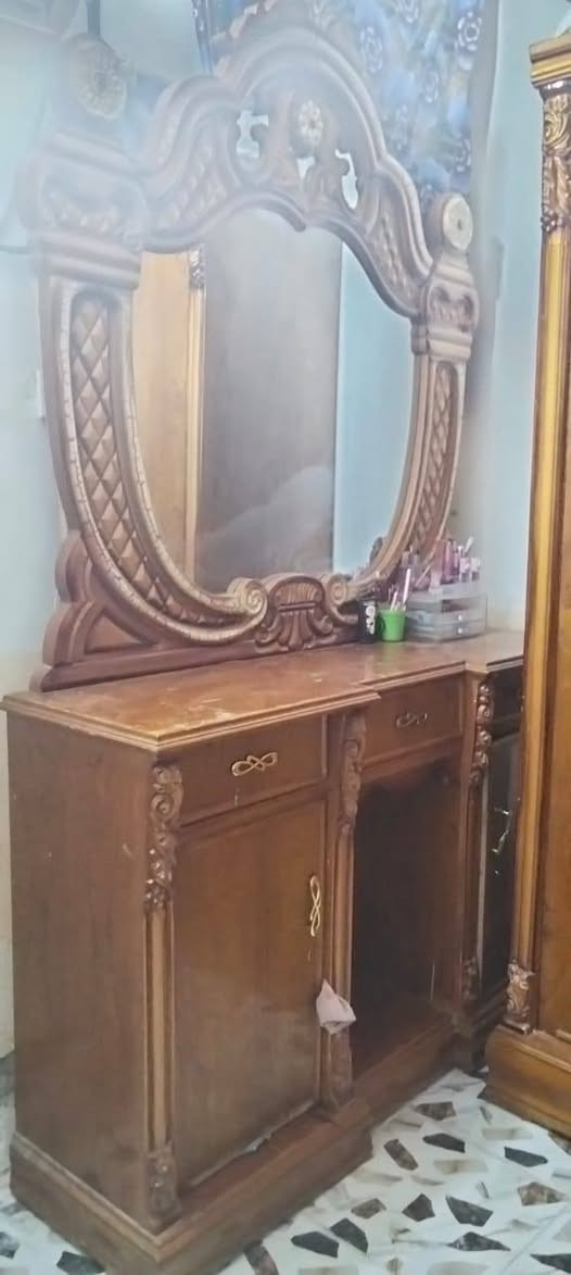 غرفه اخشاب تفصال نضفيه ضالمه تصوير بلحقيقه احلى  سعره ٩٠٠
لاستفسار ***********
