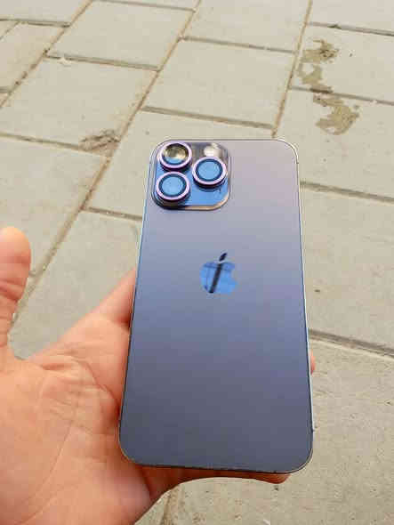 سلام وعليكم آيفون 14 مبدل شاشه وبطاريه بس العنوان حي سومر شارع المدارس سعر 525وبي مجال ***********
