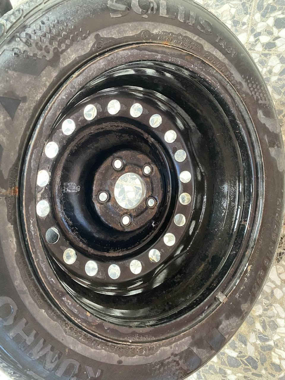 السلام عليكم عندي تاير ويل 15
نضيف السعر 50الف المكان بغداد الامين الثانيه  
***********
