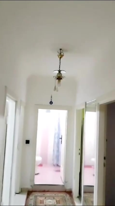 شقتين للبيع  وحده مقابل ثانيه ارضيه بيها بالكون المساحه ٤٧٢طابو صرف باسمي تاريخ البناء 2011 بتركيا ولاية جروم مركز  شارع حسن باشا
للتواصر واتساب 05397117299 +***********
